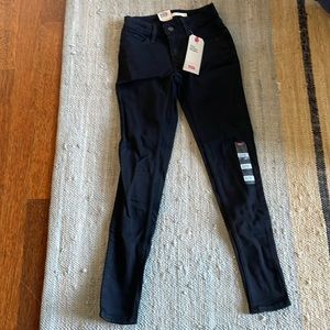 Levis 00 XS Short 24w 28l 535 Super Skinny black jeans